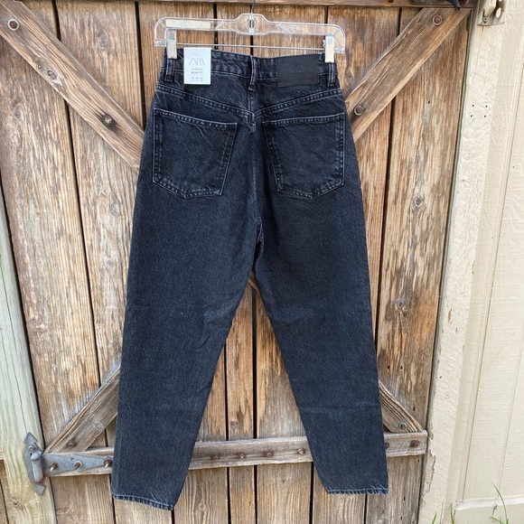 ZARA Classic Fit Mom Jeans - Picture 6 of 6